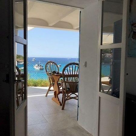 Hebergement Front De Mer Apartment Sant Elm Exterior photo