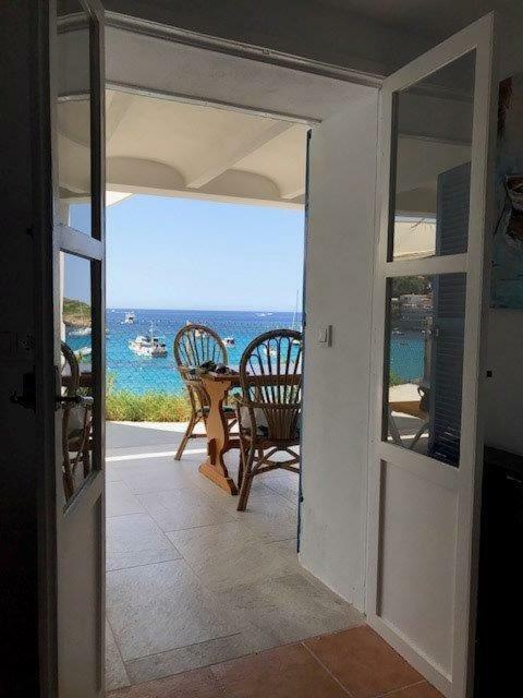 Hebergement Front De Mer Apartment Sant Elm Exterior photo